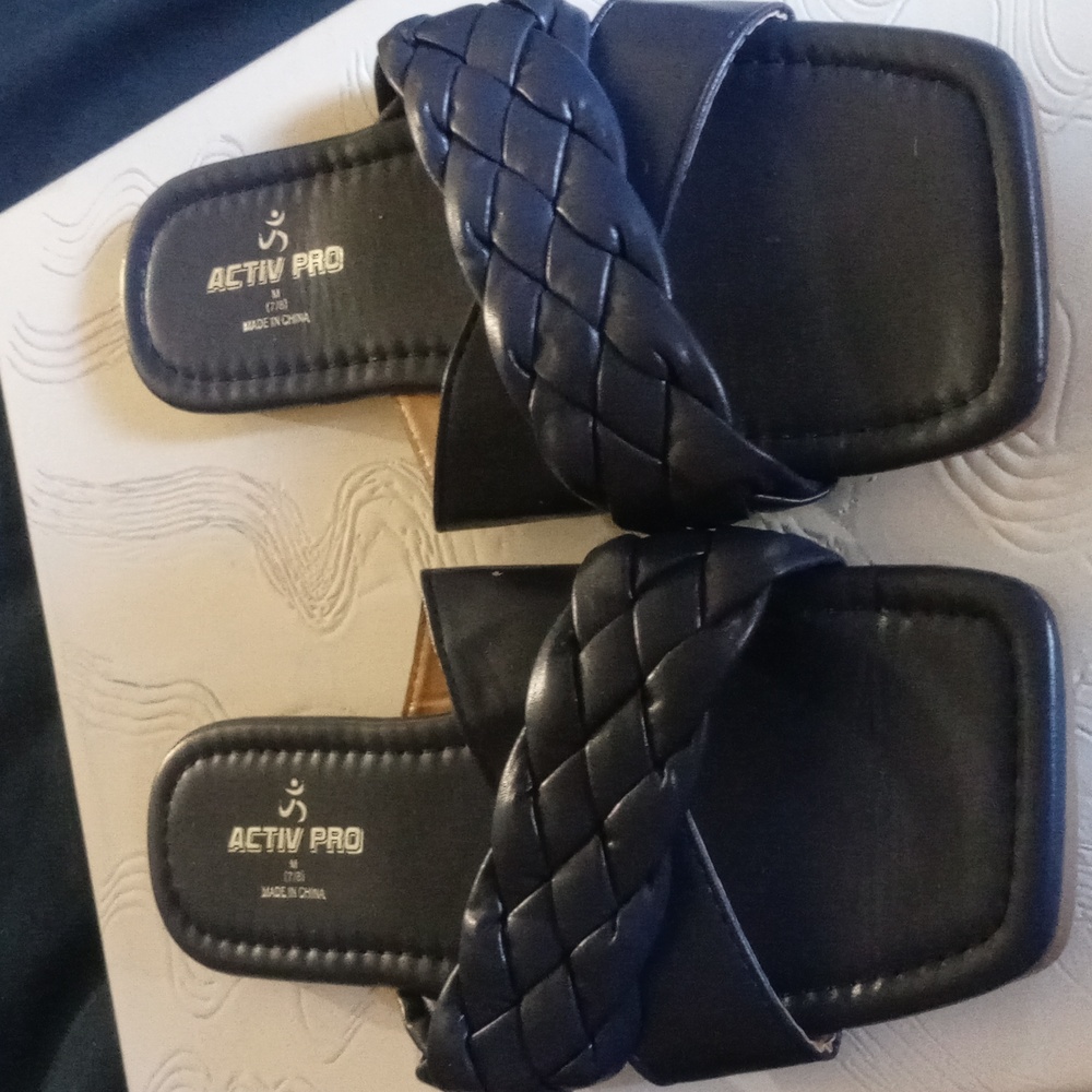 women's sandals